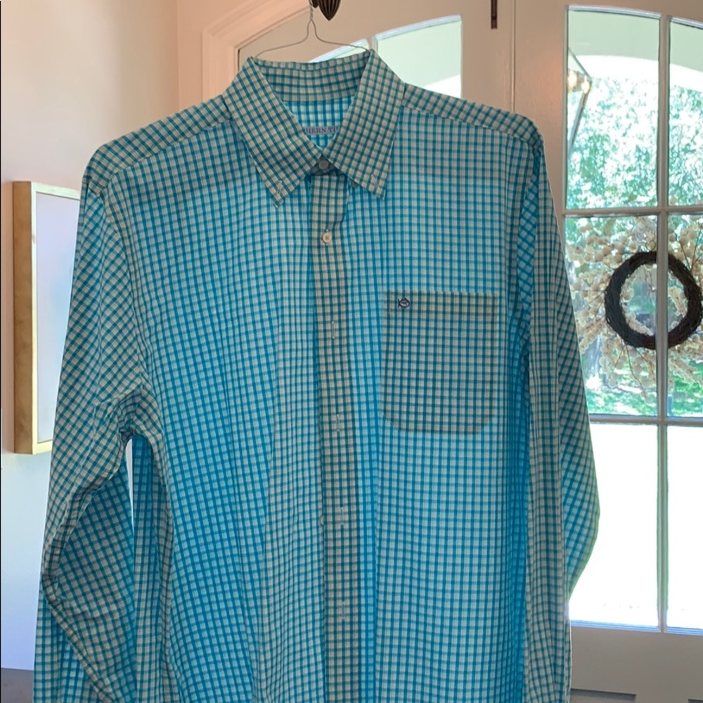 Southern Tide Men’s Button down shirt